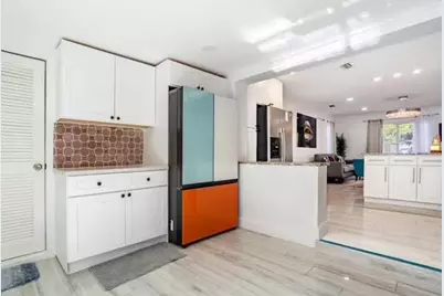 408 NE 26th Dr, Wilton Manors, FL 33334 - Photo 12