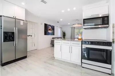 408 NE 26th Dr, Wilton Manors, FL 33334 - Photo 10