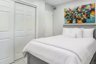 408 NE 26th Dr, Wilton Manors, FL 33334 - Photo 18