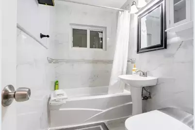 408 NE 26th Dr, Wilton Manors, FL 33334 - Photo 22