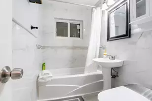 408 NE 26th Dr, Wilton Manors, FL 33334 - Photo 22