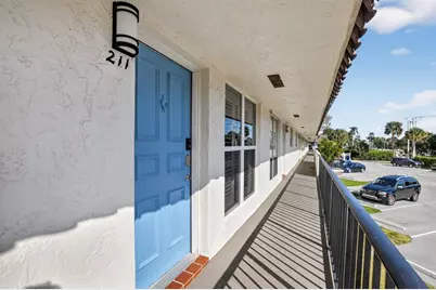 55 SE 14th St, Unit #211, Boca Raton, FL 33432 - Photo 2
