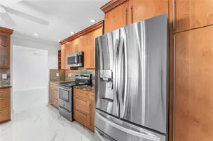 2443 NE 26th St, Lighthouse Point, FL 33064 - Photo 14