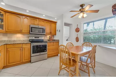 7340  Lake Circle Dr, Unit #301, Margate, FL 33063 - Photo 2