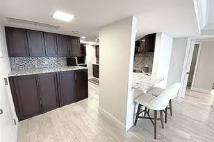 2400 Presidential Way, West Palm Beach, FL 33401 - Photo 10