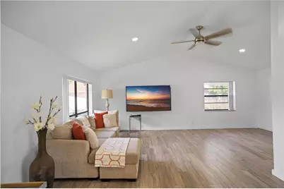 8211 SW 13th Ct, North Lauderdale, FL 33068 - Photo 4