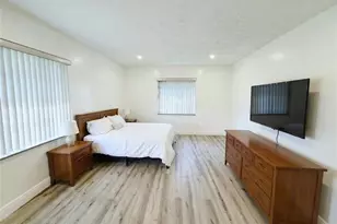 2710 Riverside Dr, Coral Springs, FL 33065 - Photo 18