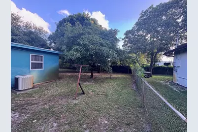 924 NW 14 Court, Fort Lauderdale, FL 33311 - Photo 8