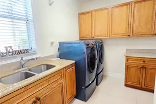 7107 Pinecreek Ln, Coconut Creek, FL 33073 - Photo 32