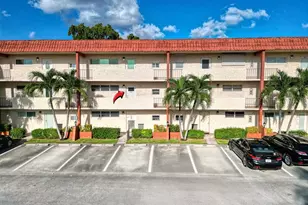 8980 S Hollybrook Blvd, Pembroke Pines, FL 33025 - Photo 4