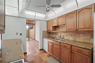 1111 Windward Dr, Pembroke Pines, FL 33026 - Photo 18