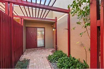 1111  Windward Dr, Pembroke Pines, FL 33026 - Photo 4