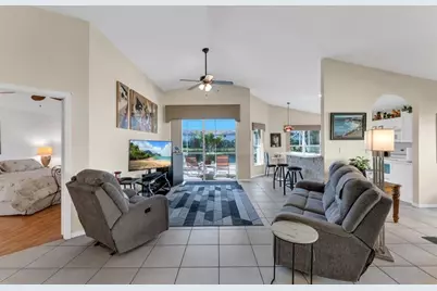 4017  Sapphire Ln, Weston, FL 33331 - Photo 2