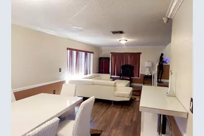 9741 SW 9th Ct, Pembroke Pines, FL 33025 - Photo 10