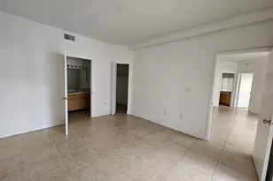 2550 SW 18th Ter Unit, Fort Lauderdale, FL 33315 - Photo 4