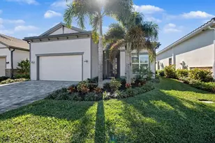 10370 Northbrook Cir, Palm Beach Gardens, FL 33412 - Photo 2