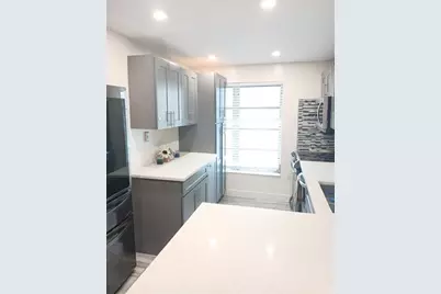 4170  Inverrary Dr, Unit #412, Lauderhill, FL 33319 - Photo 4