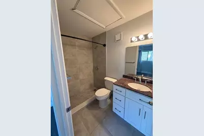 320 E Palm Cir E, Unit #320, Pembroke Pines, FL 33025 - Photo 10