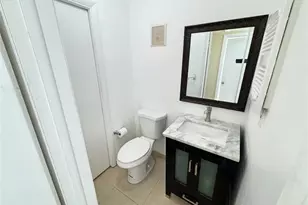 10725 NW 30th Pl, Sunrise, FL 33322 - Photo 16