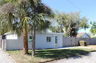 522 SE 20th Ct, Boynton Beach, FL 33435 - Photo 2