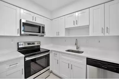 1821  Middle River Dr, Unit #8, Fort Lauderdale, FL 33305 - Photo 2