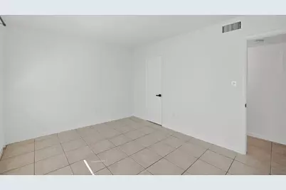 1821  Middle River Dr, Unit #8, Fort Lauderdale, FL 33305 - Photo 14