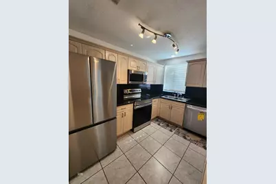 119 Hidden Court Road, Hollywood, FL 33023 - Photo 2