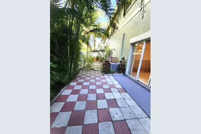 119 Hidden Court Road, Hollywood, FL 33023 - Photo 32