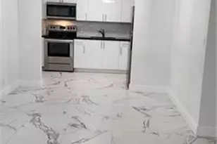 900 SW 11th St, Hallandale Beach, FL 33009 - Photo 16