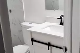 900 SW 11th St, Hallandale Beach, FL 33009 - Photo 8