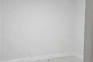 900 SW 11th St, Hallandale Beach, FL 33009 - Photo 14