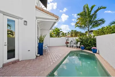 844 N Victoria Park Rd, Fort Lauderdale, FL 33304 - Photo 2