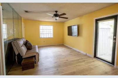 3167 NW 52nd St, Miami, FL 33142 - Photo 4