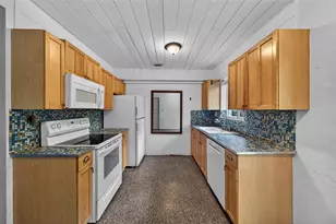 1802 Lauderdale Manor Dr, Fort Lauderdale, FL 33311 - Photo 8