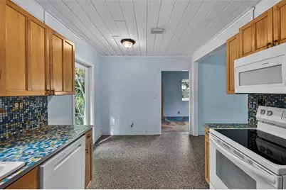 1802  Lauderdale Manor Dr, Fort Lauderdale, FL 33311 - Photo 10