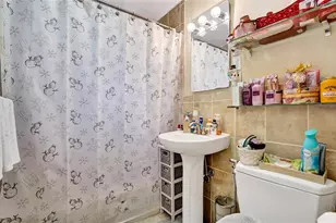 5225 NE 2nd Terrace, Oakland Park, FL 33334 - Photo 8