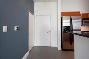 325 S Biscayne Blvd, Miami, FL 33131 - Photo 8