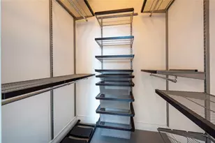 325 S Biscayne Blvd, Miami, FL 33131 - Photo 14