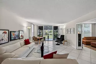 808 Cypress Blvd, Pompano Beach, FL 33069 - Photo 4