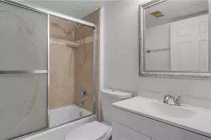 5681 Riverside Dr, Coral Springs, FL 33067 - Photo 18