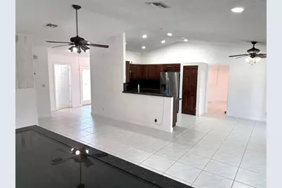 676 NW 107th Ln, Coral Springs, FL 33071 - Photo 10