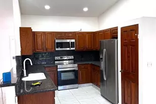 676 NW 107th Ln, Coral Springs, FL 33071 - Photo 12