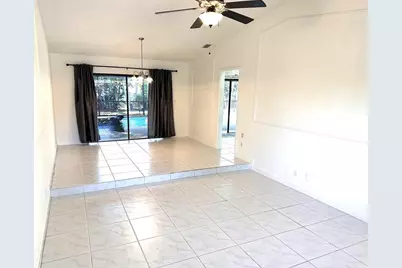 676 NW 107th Ln, Coral Springs, FL 33071 - Photo 8