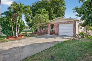 910 NW 49th Ct, Deerfield Beach, FL 33064 - Photo 2