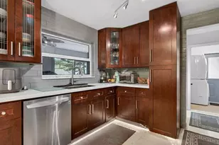 910 NW 49th Ct, Deerfield Beach, FL 33064 - Photo 16