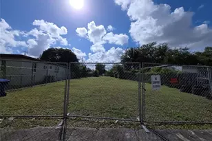 1810 NW 84th St, Miami, FL 33147 - Photo 4