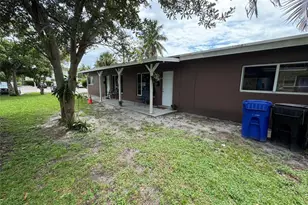 911 SW 15th Terrace, Fort Lauderdale, FL 33312 - Photo 6