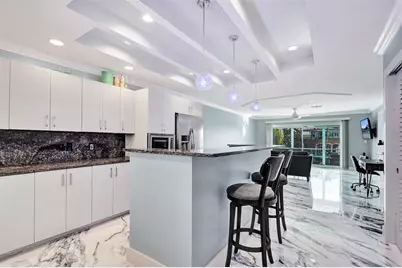 2330 NE 36th St, Unit #9, Lighthouse Point, FL 33064 - Photo 12