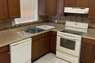 8502 NW 35th St, Coral Springs, FL 33065 - Photo 2