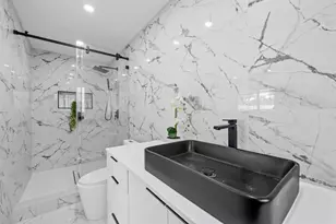 2185 Imperial Point Dr, Fort Lauderdale, FL 33308 - Photo 12